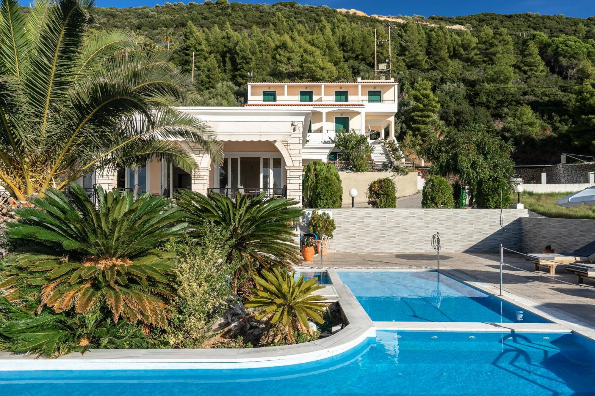 Sunset Triple 1 Apartment Agios Nikitas Exterior photo
