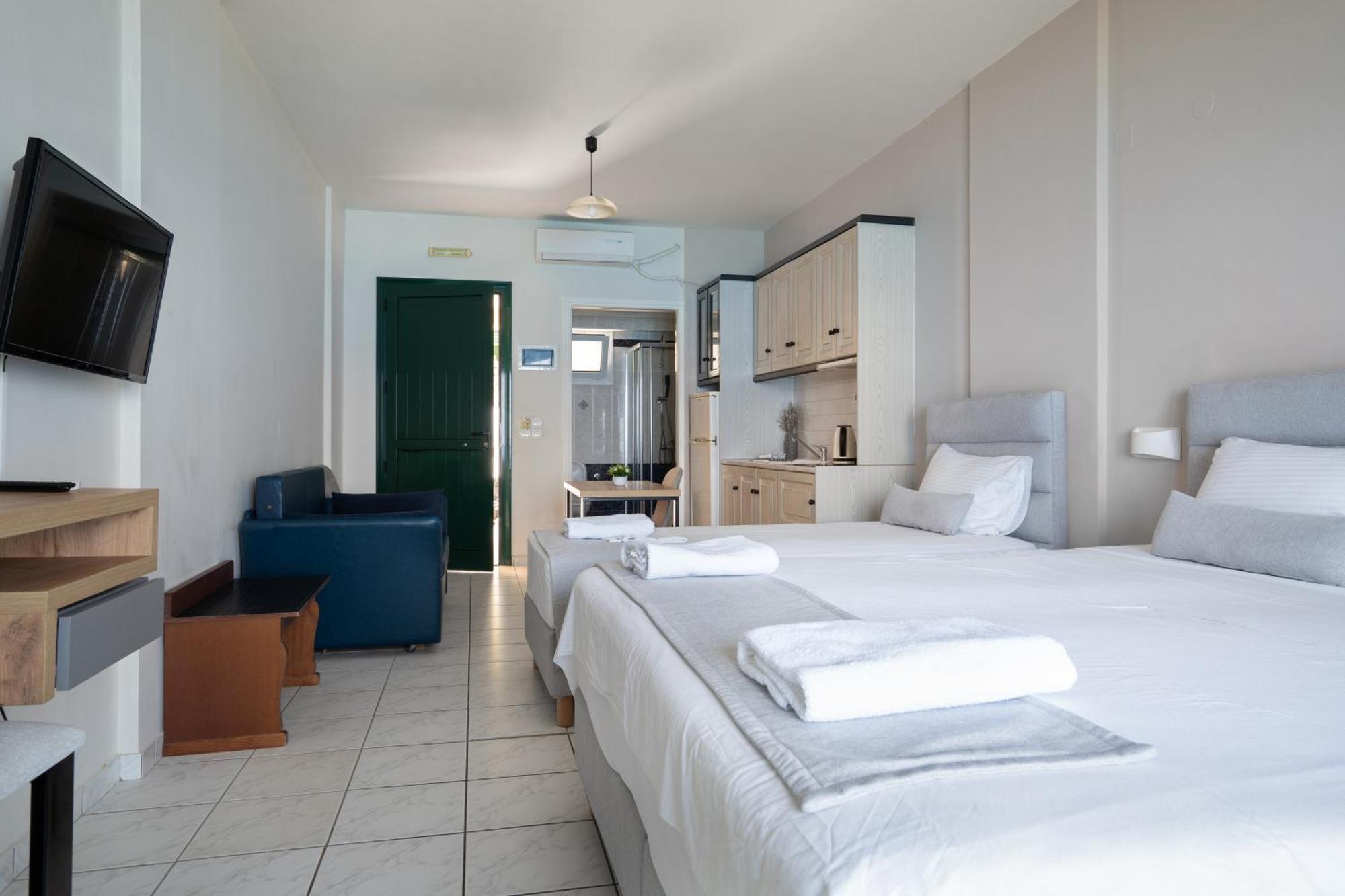 Sunset Triple 1 Apartment Agios Nikitas Exterior photo