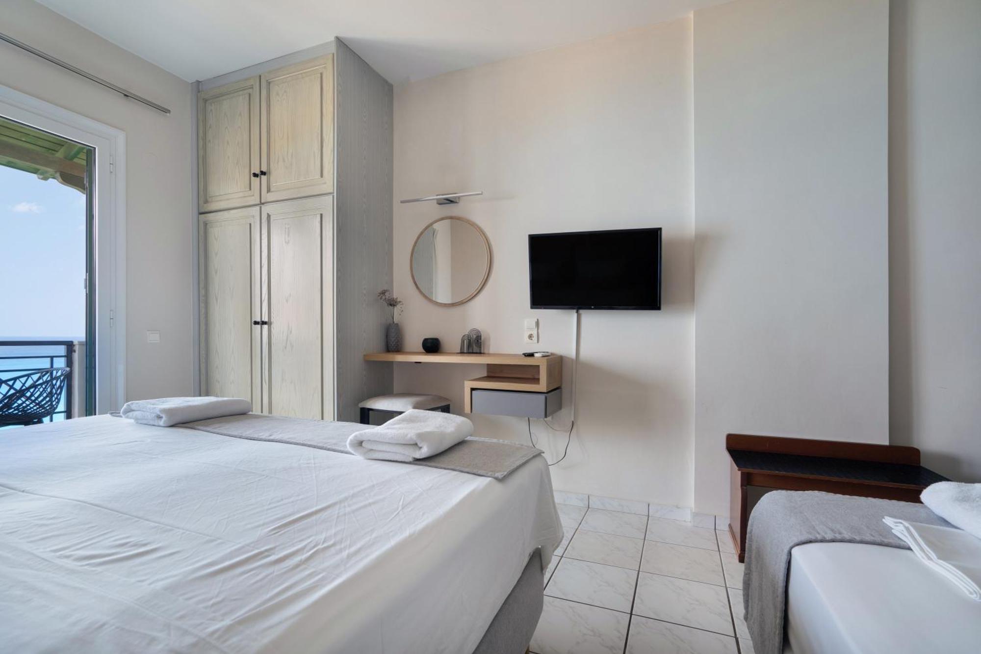 Sunset Triple 1 Apartment Agios Nikitas Exterior photo